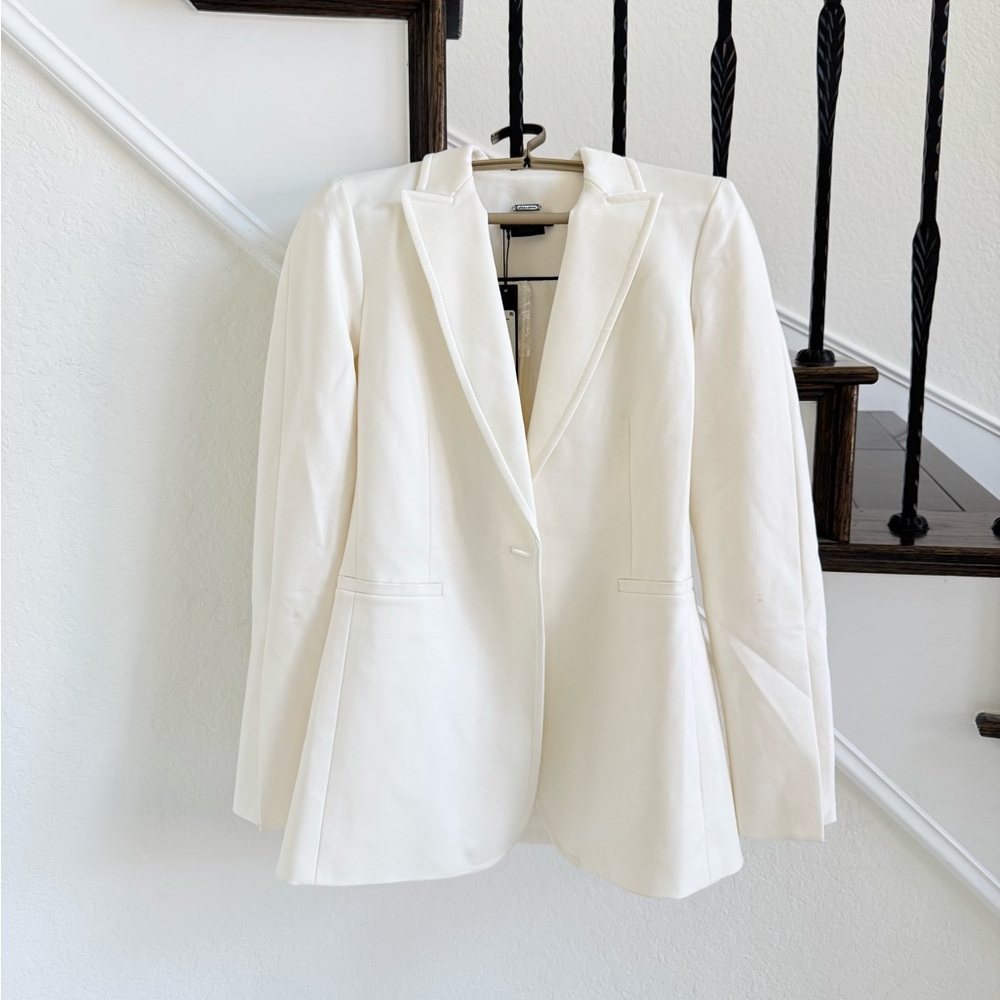 Alice and Olivia off white fitted blazer - Size 6